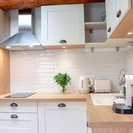 Aubernon Luxurious, Newly Renovated Flat In Heart Of Old Antibes Exterior foto